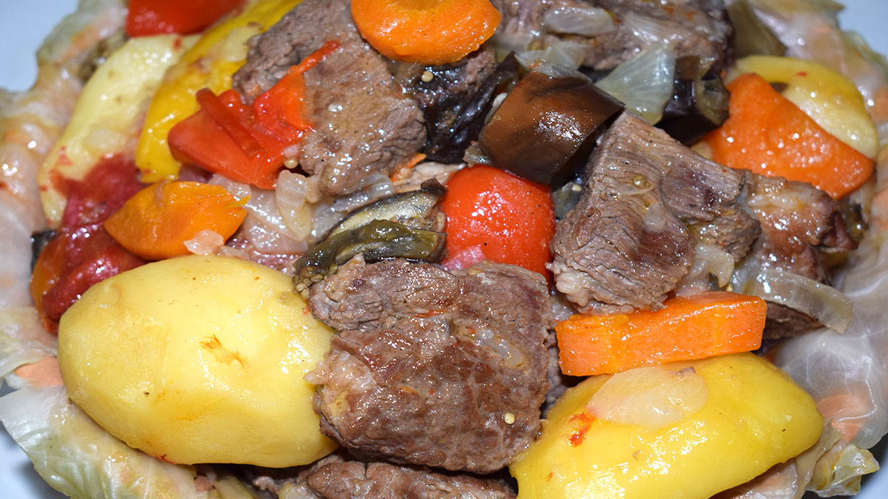Мясо с овощами с картошкой в казане рецепт с фото